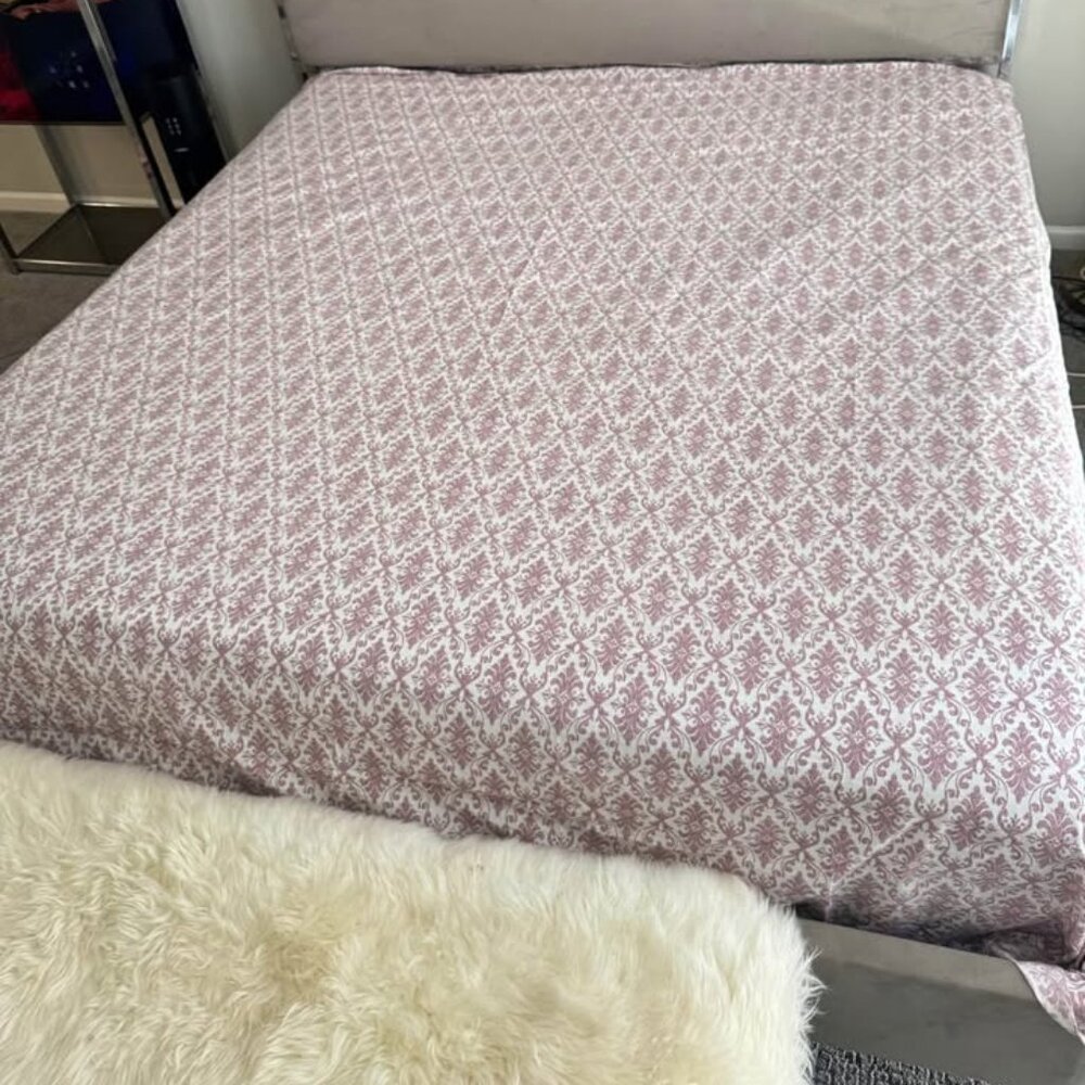 Vince Camuto KING FLAT SHEET White Pink Ornaments Print 100% cotton NWOT